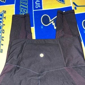 mapped out lululemon leggings size 6